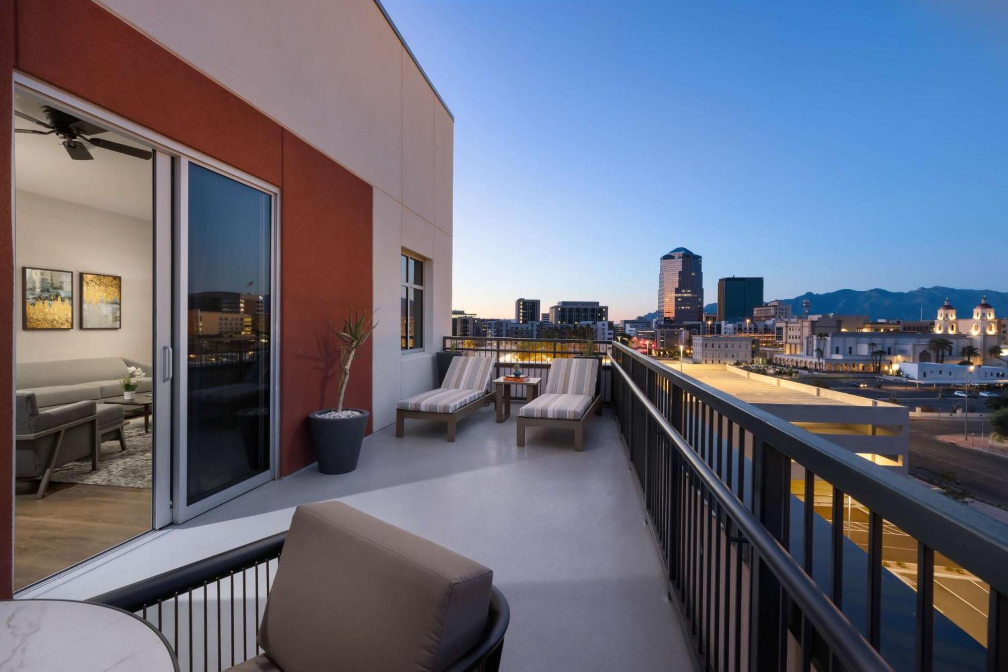 Hotel Doubletree By Hilton Tucson Downtown Convention Center Exterior foto